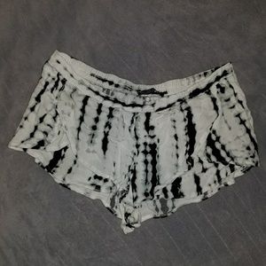 Patterned shorts